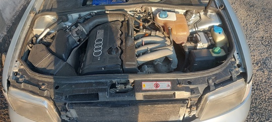 Продам ! AUDI A4 универсал (9)
