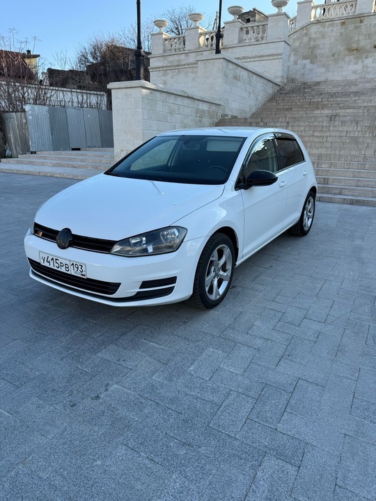 Продам гольф 7
2013 год 
1 (8)