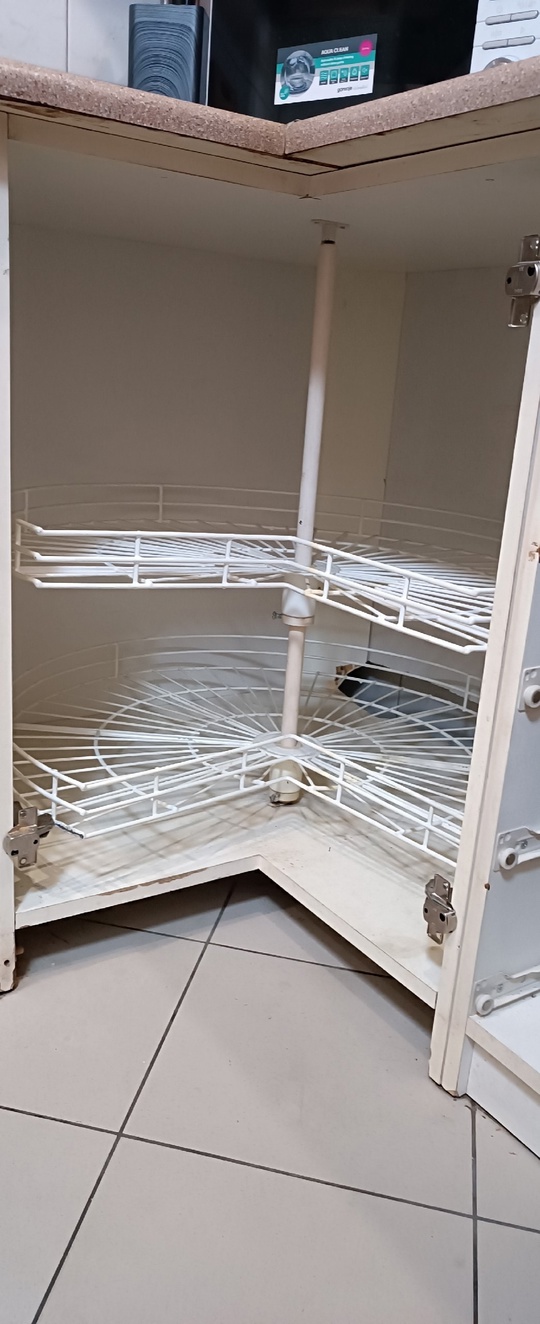 Продам кухню ( фасад дерево), (2)