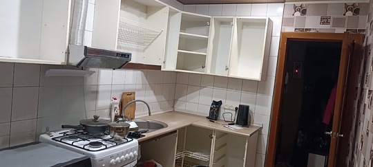Продам кухню ( фасад дерево), (3)