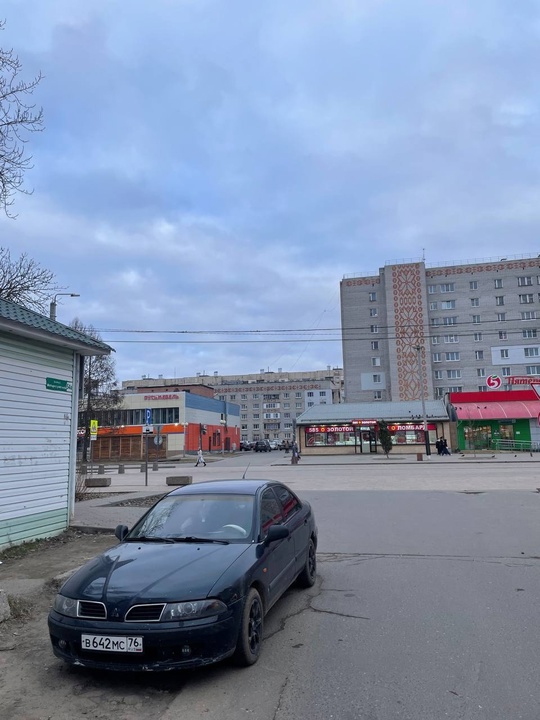 Продам Мицубиси каризма 2001 год (8)