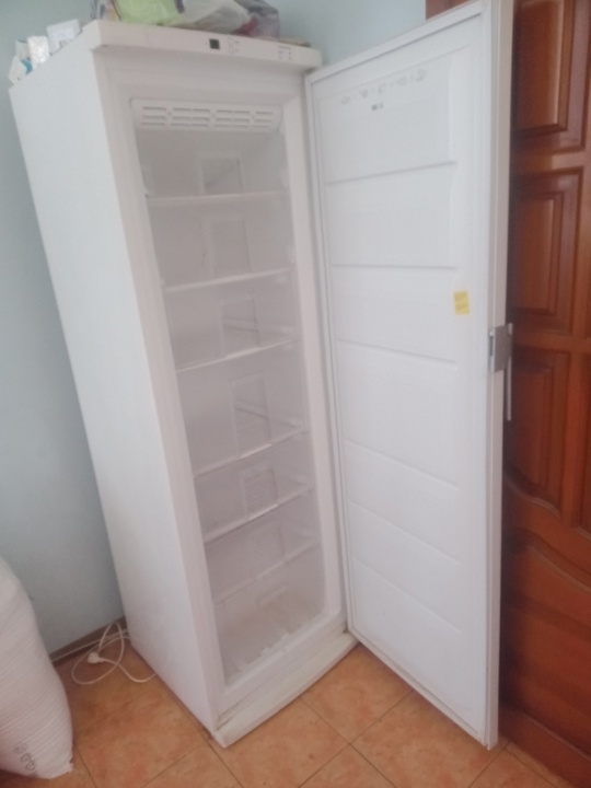 Продам морозильную камеру в идеальном (1)