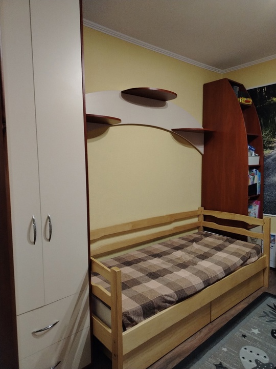 Продам детскую мебель. 2 шкафа (3)