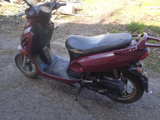 Продам скутер на полном ходу (3)