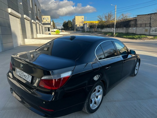 BMW e60 
2005 г.в
2.5 атмосферный (3)