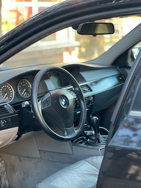 BMW e60 
2005 г.в
2.5 атмосферный (7)