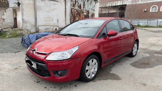 CiTROEN C 4 год 2010 (2)