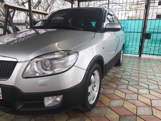 Всем Здравствуйте.

Продам skoda fabia комплектация