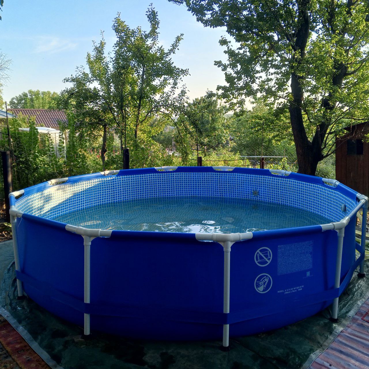 Продам бассейн луганск 15 тысяч