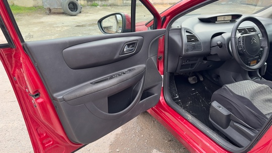 CiTROEN C 4 год 2010 (6)