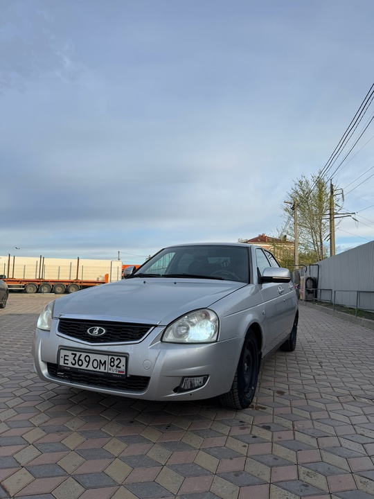 Lada Priora 2008 - 350.000₽ (1)