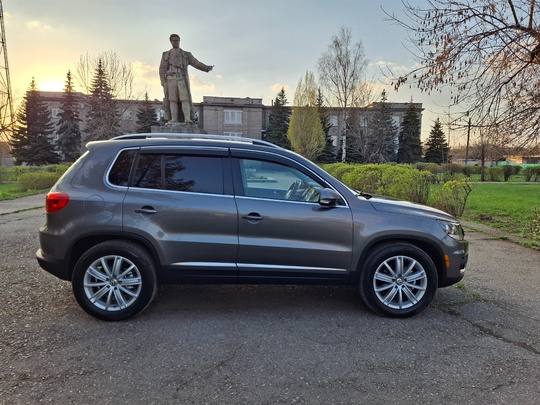 Продам тигуан/tiguan 2.0tsi бензин,полный привод,АКПП (2)
