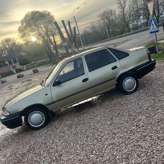 Срочно!
Продам деу нексия в отличном (3)