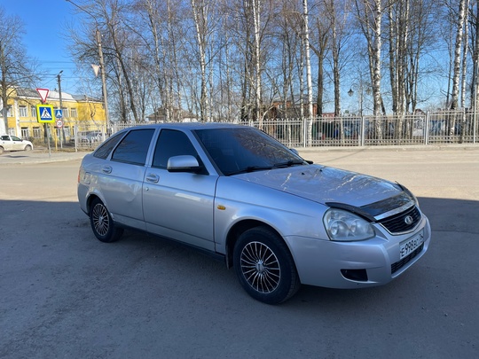 Продам приору 2008г состояние хорошое,