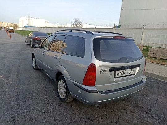 Продам Форд Фокус универсал 1.8 (3)