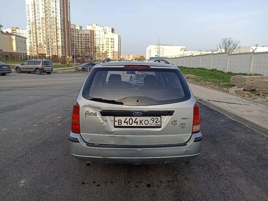 Продам Форд Фокус универсал 1.8 (4)