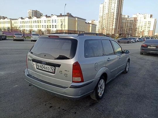 Продам Форд Фокус универсал 1.8 (5)