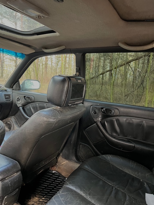 Subaru Legacy 2.5 1996 год (5)