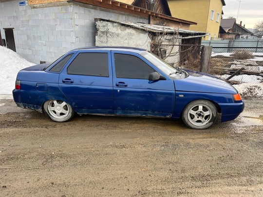 Продам
ВАЗ 2110 2002год
Полный ход, чистая (3)