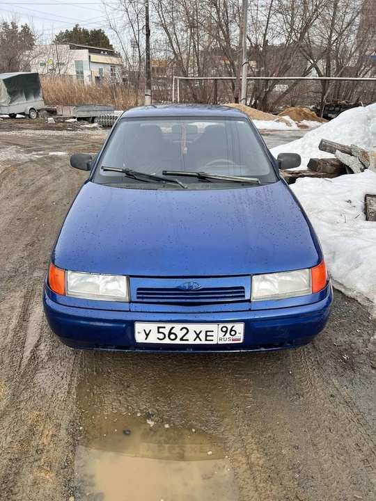 Продам
ВАЗ 2110 2002год
Полный ход, чистая (4)