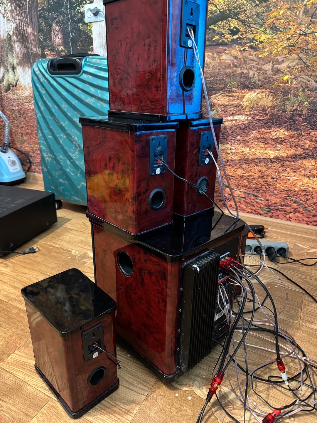 Продам колонки 5.1 Microlab А-H500
Сателлиты (1)