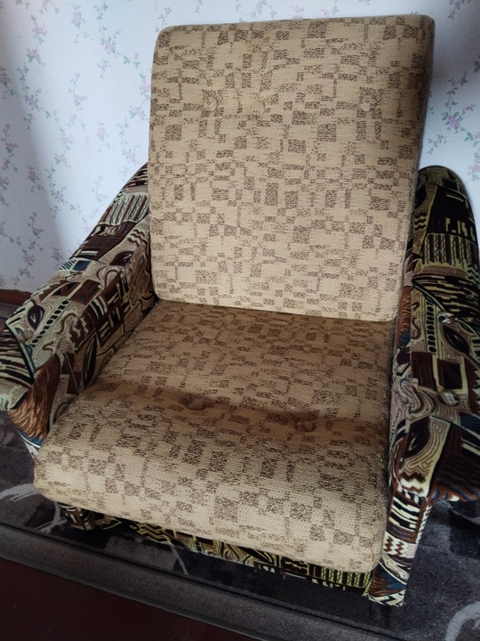 Продам одно кресло, б/у, в