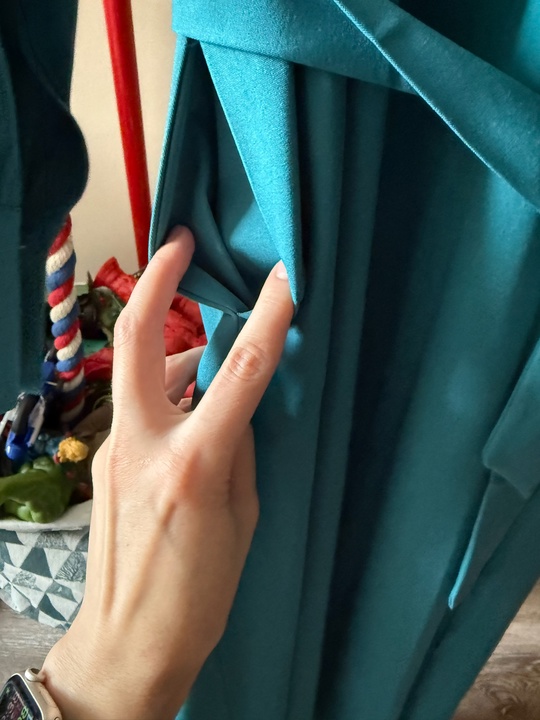 Продам абсолютно новое платье! Размер (4)