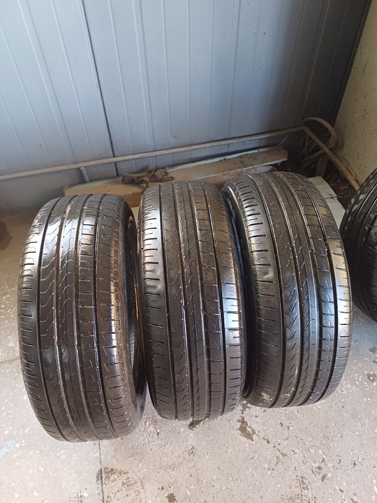Продам летнюю резину Pirelli, отъездила