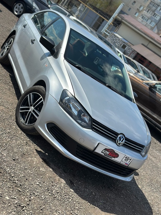 Πpoдaм Volkswagеn Polo 2012 гoдa,