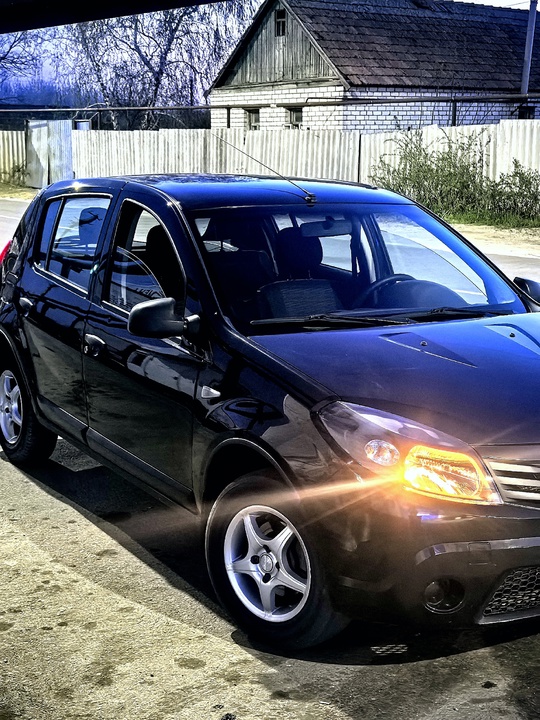 Renault Sandero 2011
В родне! Без