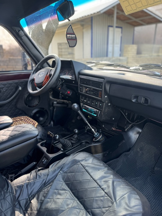 В Продаже LADA NIVA 4x4
2009 (7)