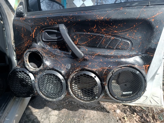 Продам:
Динамики 16 TORNADO SOUND 6.5EN (2)