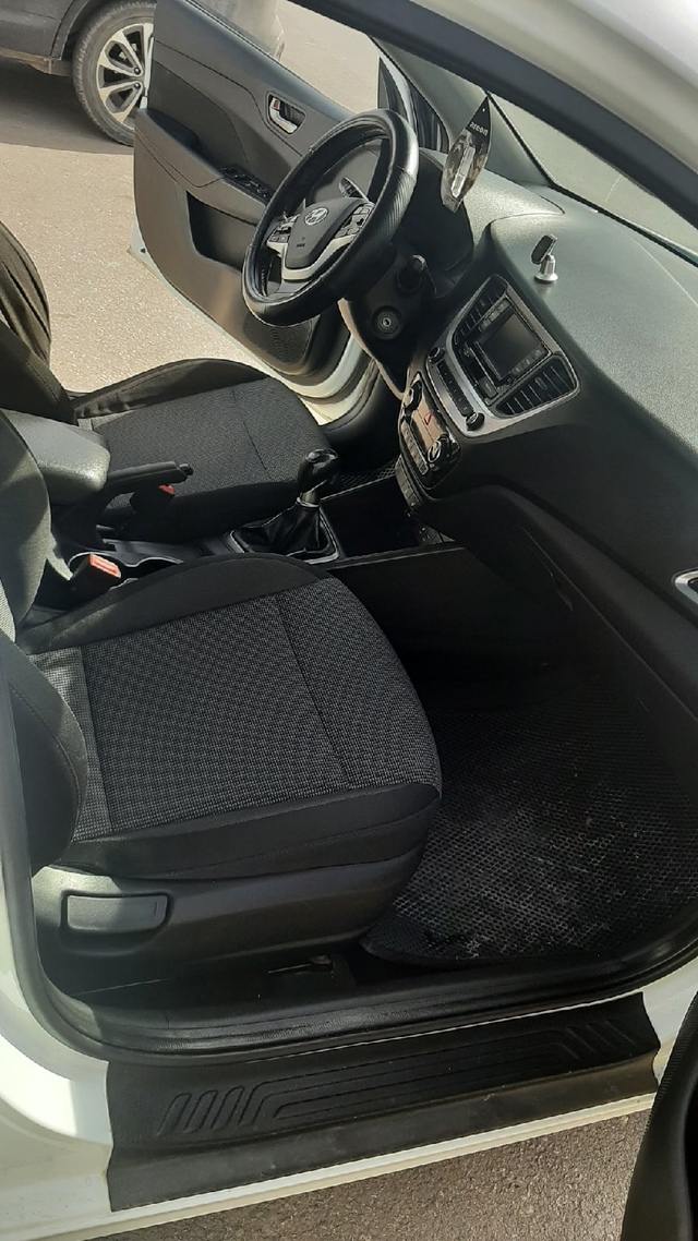 Продаю Hyundai Solaris 2017г. Механика. (1)