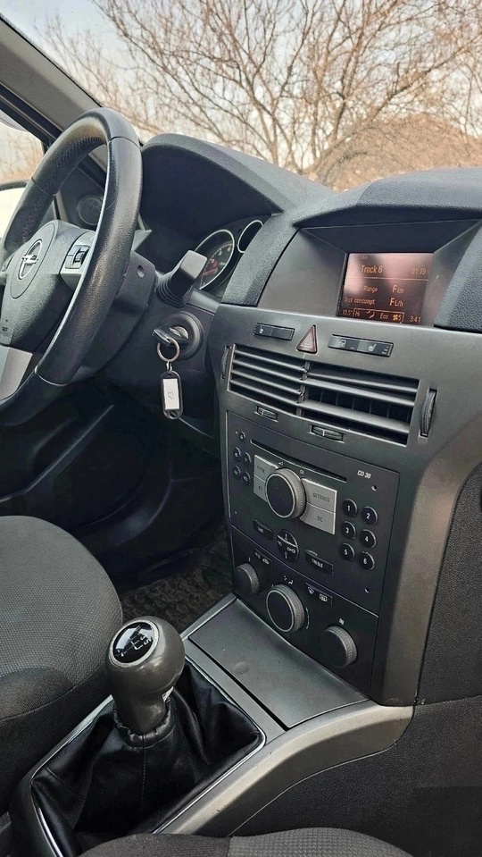 Opel Astra, 2005 года, мотор (4)