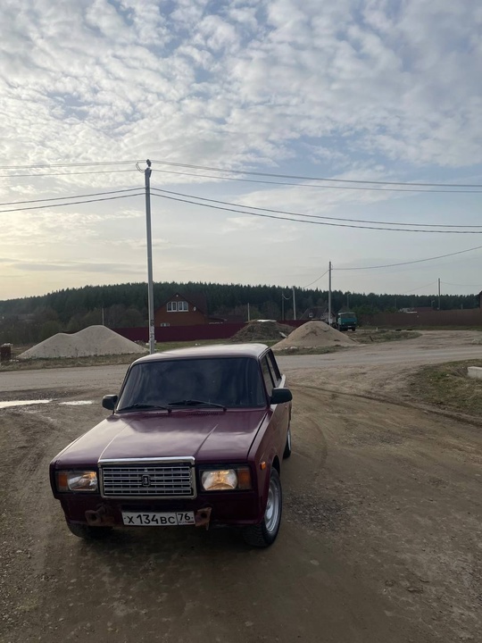 Продам ваз 2107 
Цена 90.000