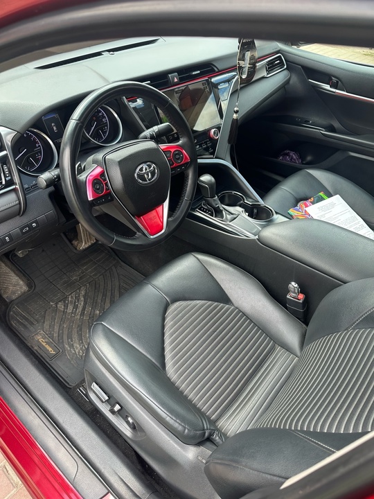 Toyota Camry 2018г
Комплектация se
Адаптивный круиз (8)