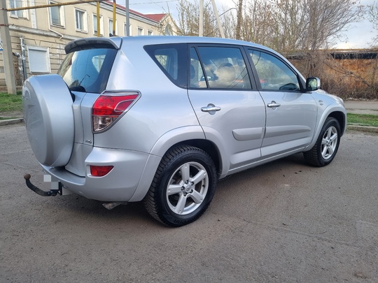 Toyota RAV4 2006 год
Двигатель 2.2 (3)