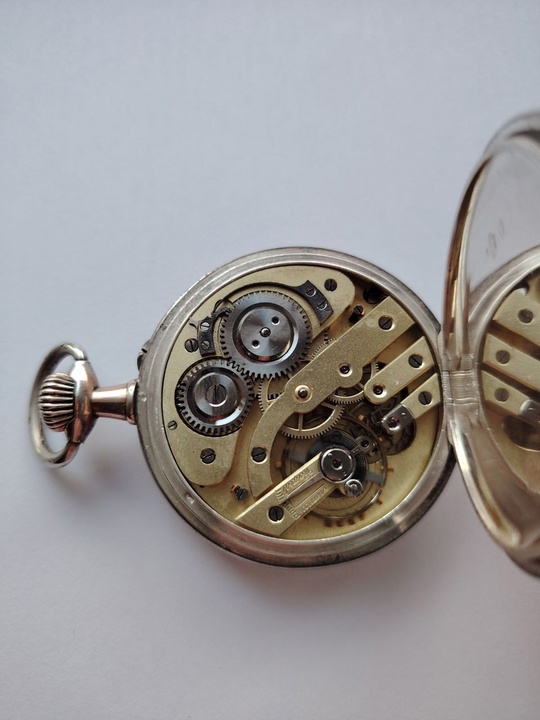 Продам серебряные карманные часы из (2)