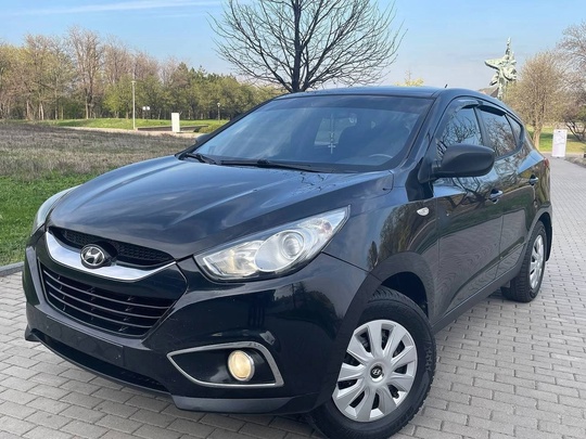 Продам Hyundai Ix35 
Год выпуска:2012 (1)