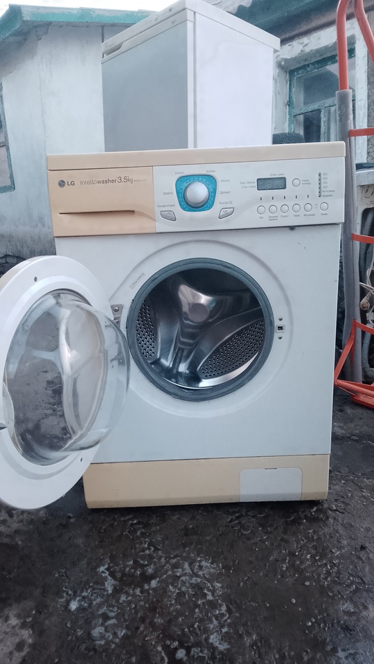 продам стиральную машинку автомат,Элджи 3.5.кг,в