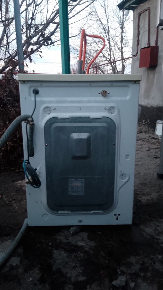продам стиральную машинку автомат,Элджи 3.5.кг,в (2)