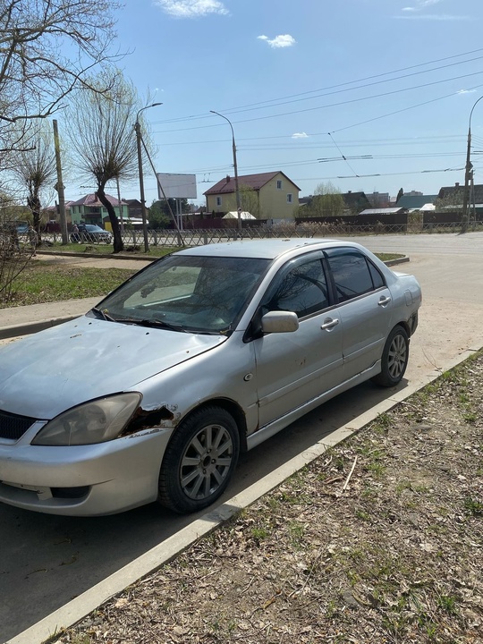 Продаю Митсубиси Лагсер 9
Двигатель 1.6
2005г (1)