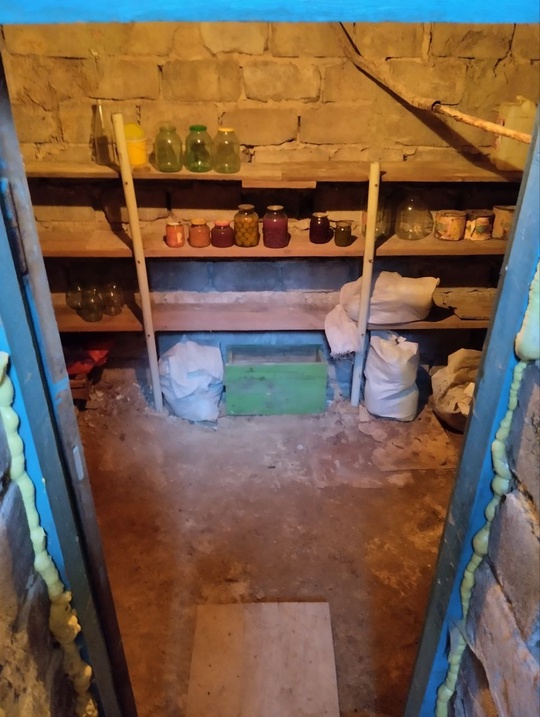 Продам капитальный гараж на восточных (3)
