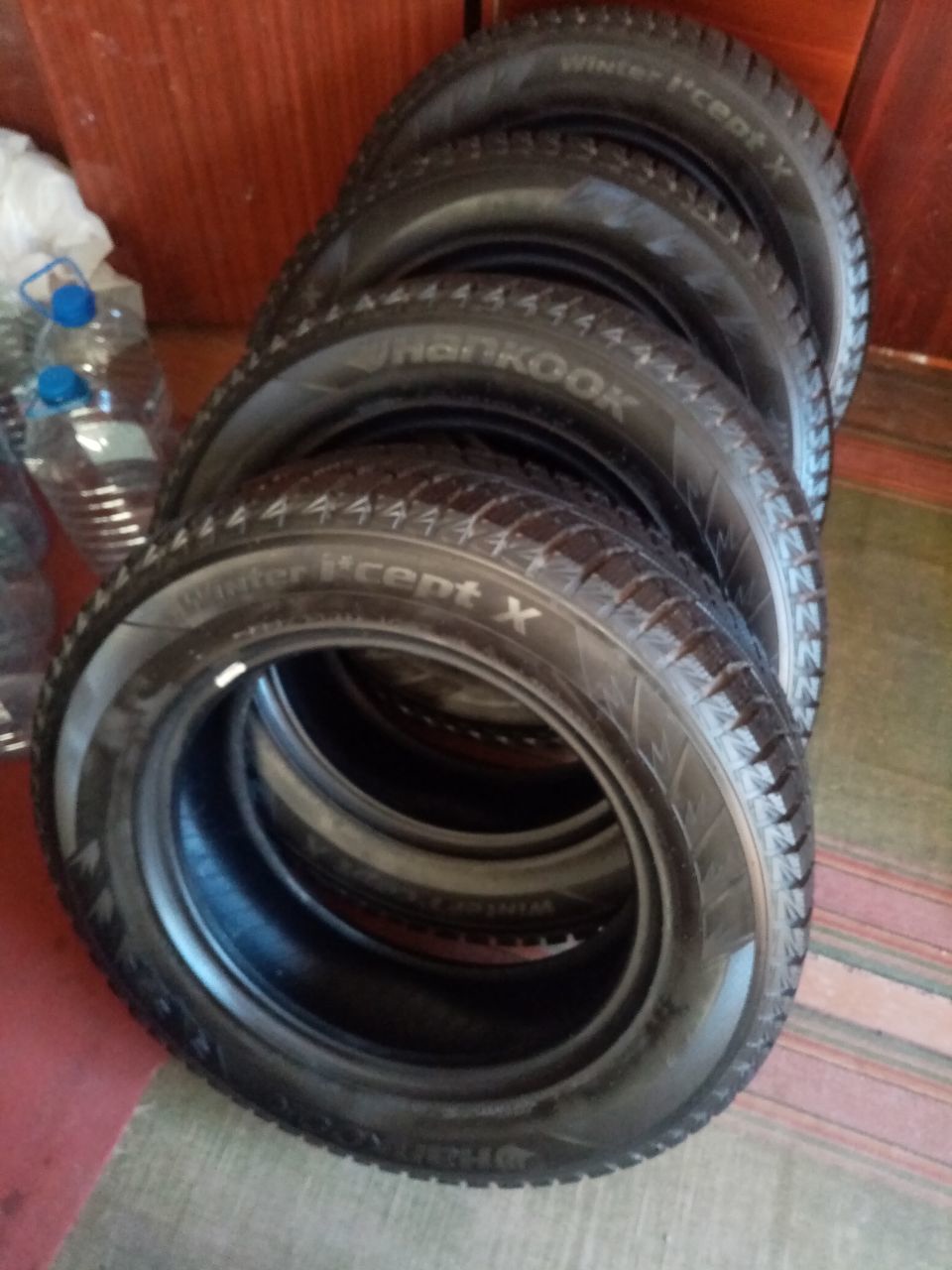 Продам комплект резины Hankook Winter (2)