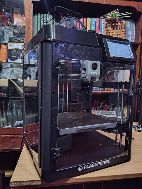 Продается принтер Flashforge 5m 
Печатает