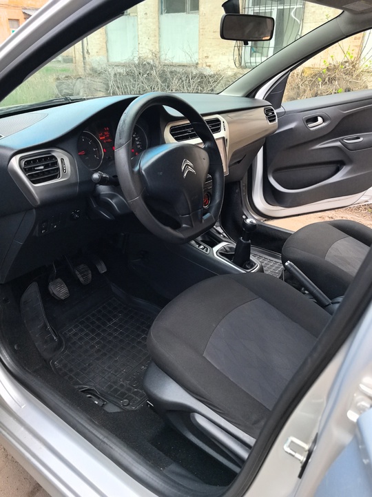 Продам Авто
Citroën C-Elysée
Год выпуска 2013
Объем (7)