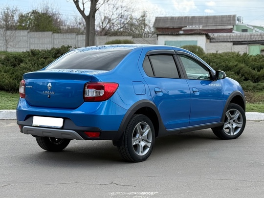 В продаже в Луганске 
Renault (2)