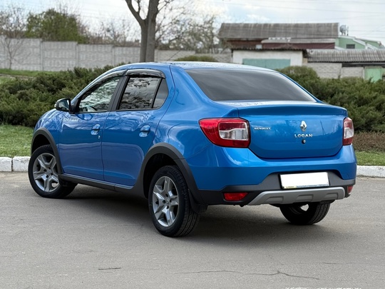 В продаже в Луганске 
Renault (3)