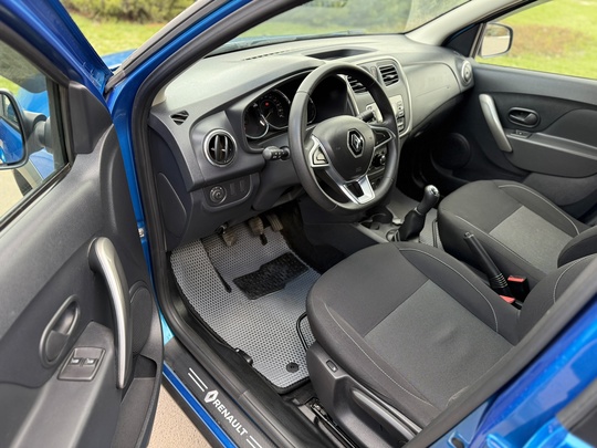 В продаже в Луганске 
Renault (4)