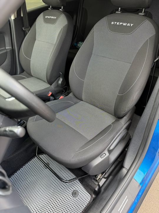 В продаже в Луганске 
Renault (6)